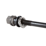 Ось с подшипниками для втулок  SF A03F 28H; O.L.D. 100MM; AXLE S45C 3/8"; на болтах